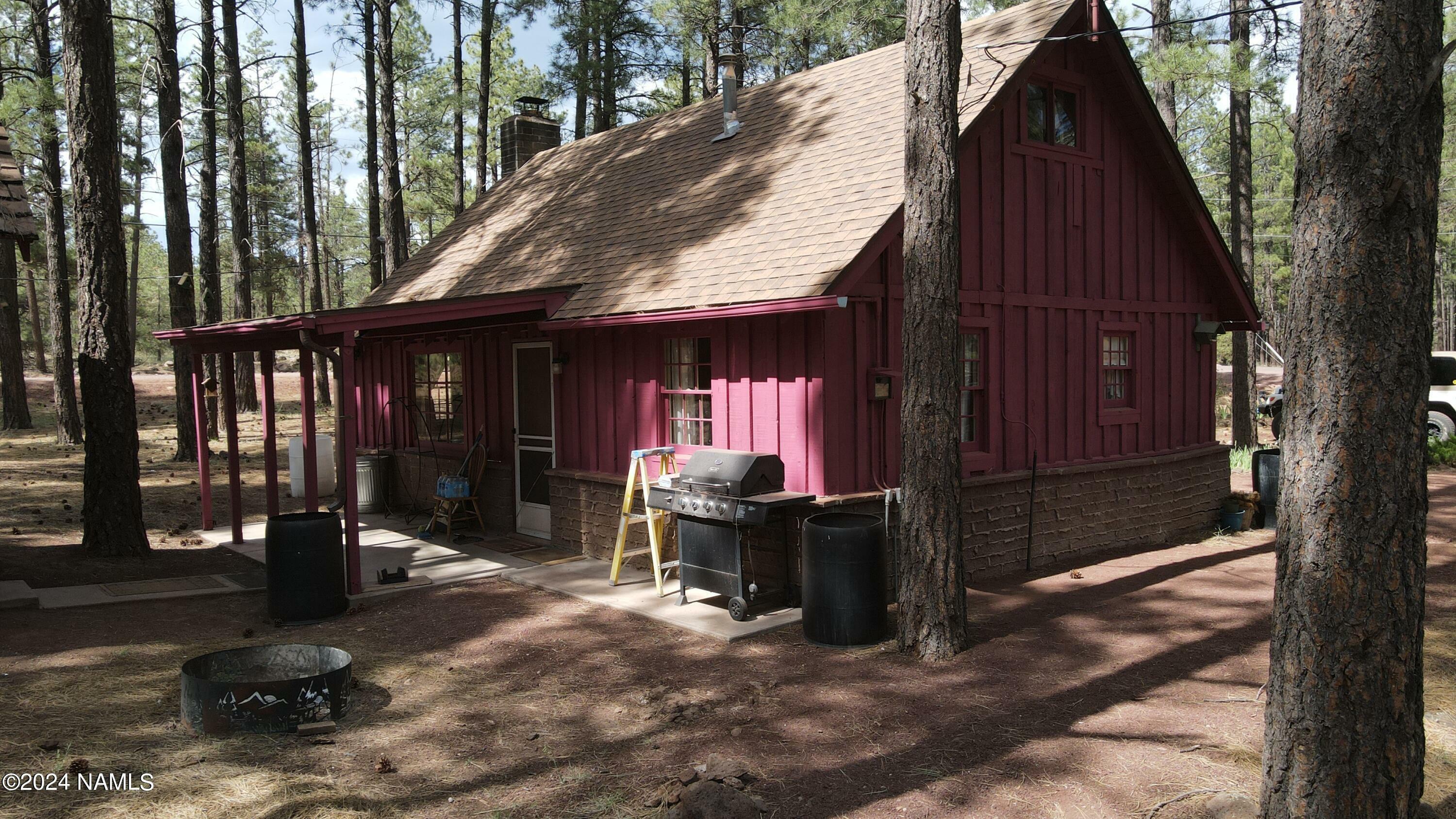 Property Photo:  950 S Friar Tuck Trail  AZ 86046 