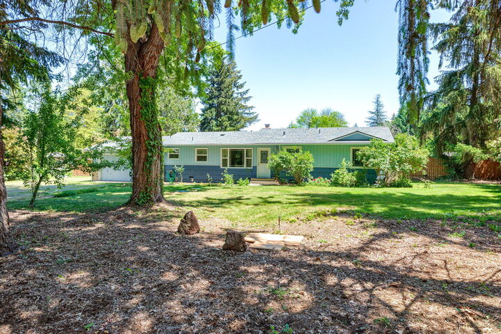 2757 Syringa Drive  Medford OR 97501 photo