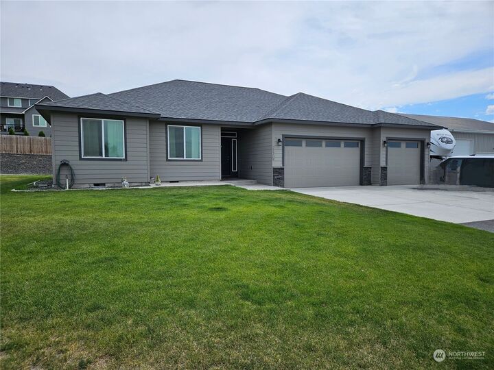 21709 E Berry Drive  Benton City WA 99320 photo
