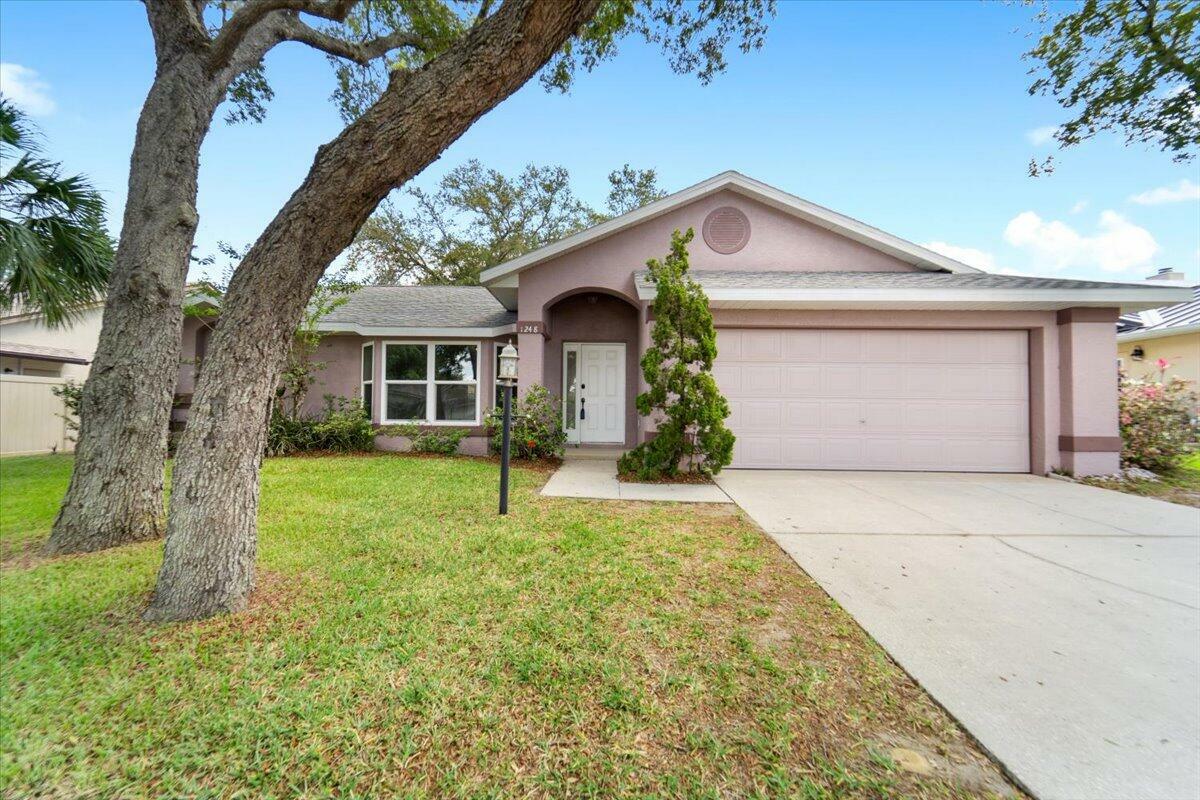 Property Photo:  1248 Little Oak Circle  FL 32780 