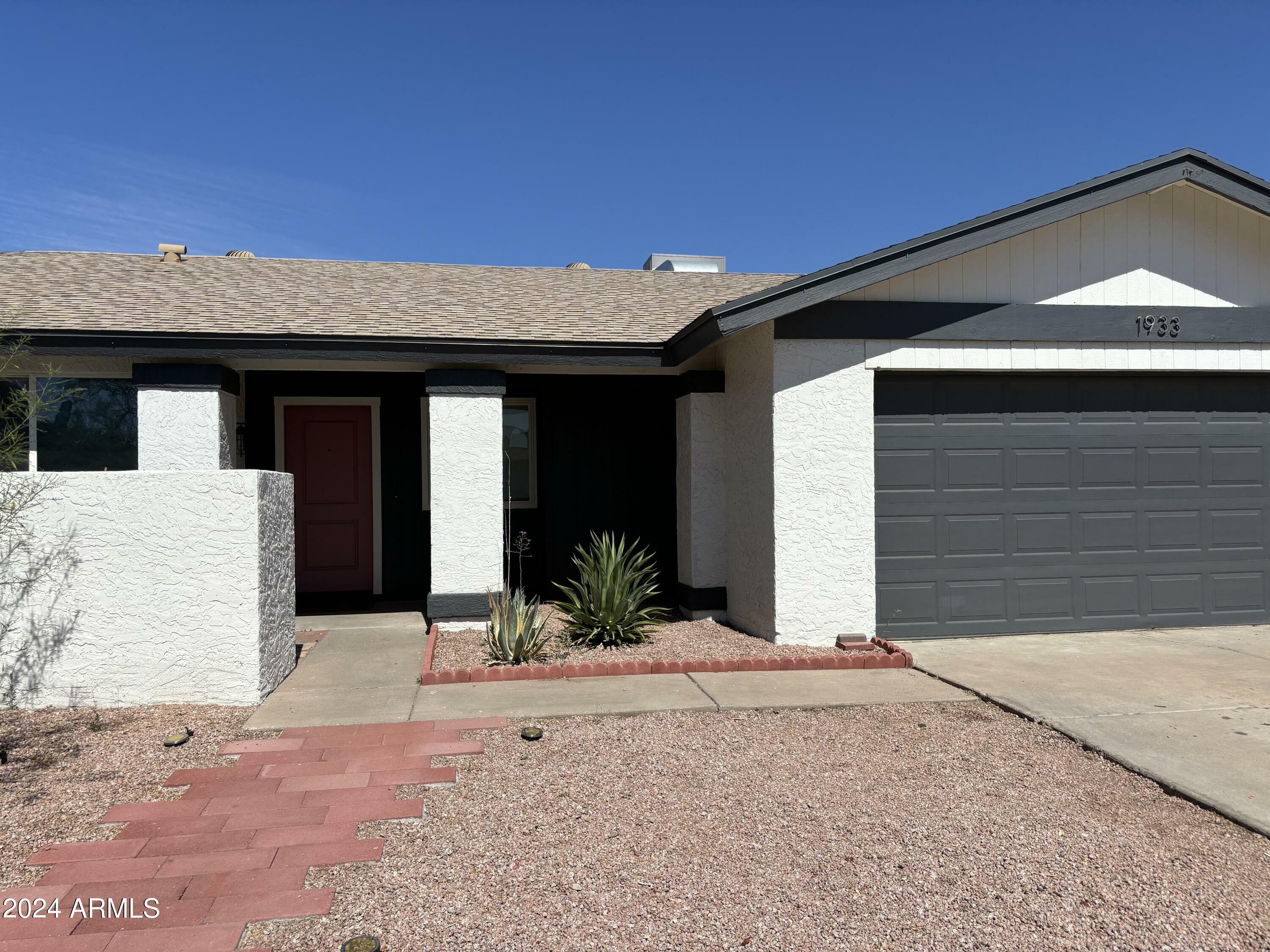 Property Photo:  1933 S Standage --  AZ 85202 