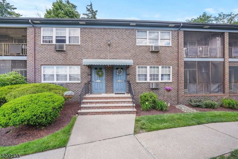 Property Photo: 580 Bloomfield Ave 6A NJ 07006