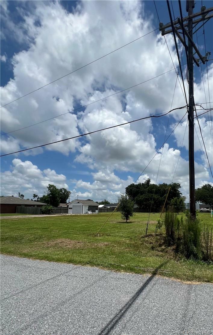 Property Photo: 2384 Gauthier Road LA 70605