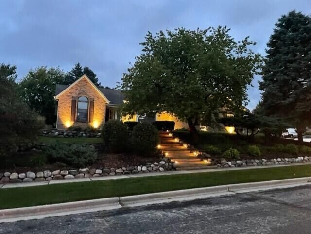 Property Photo:  325 Deer Ridge Dr  WI 53095 