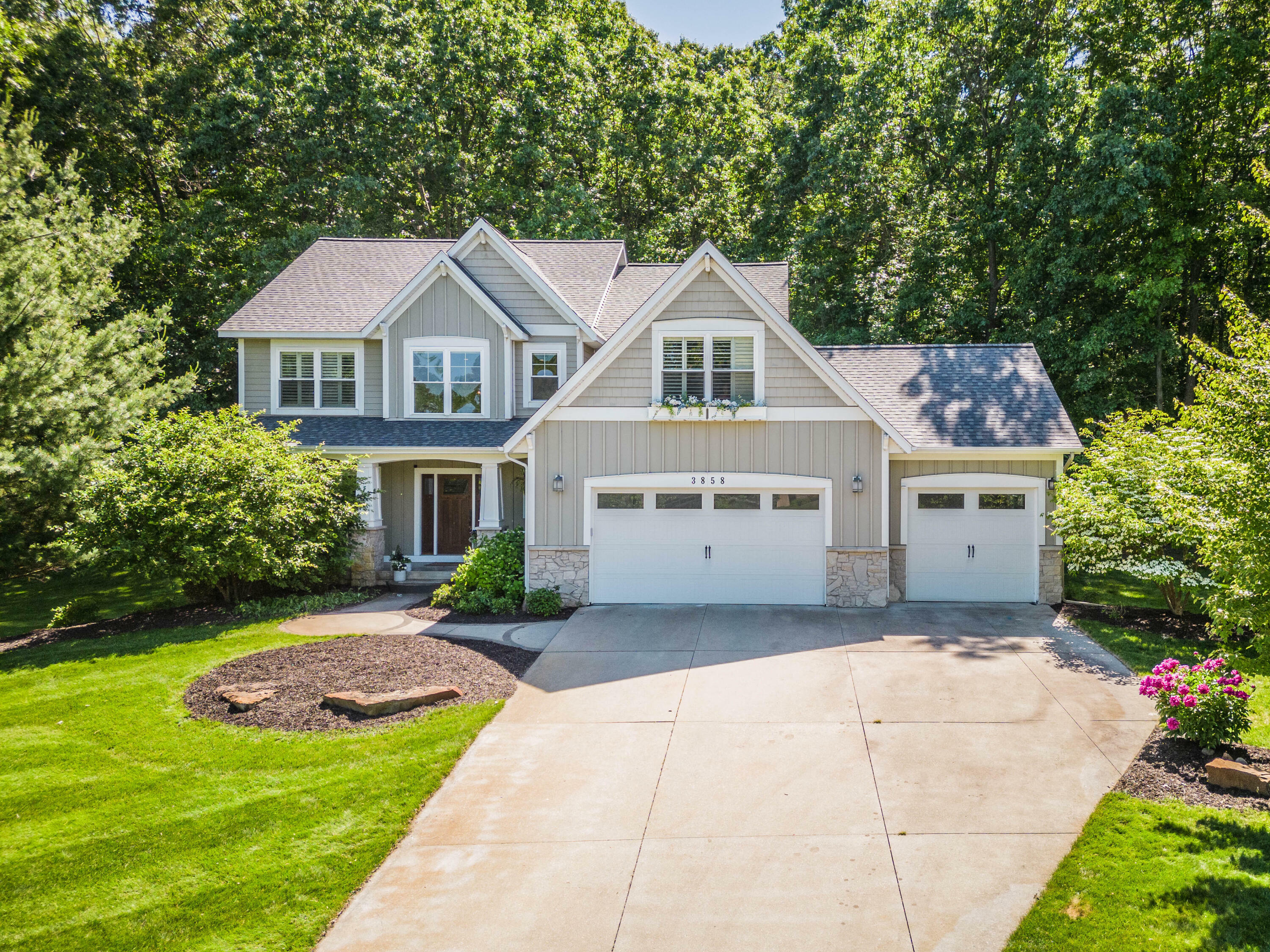 Property Photo:  3858 Woodstream Drive  MI 49534 