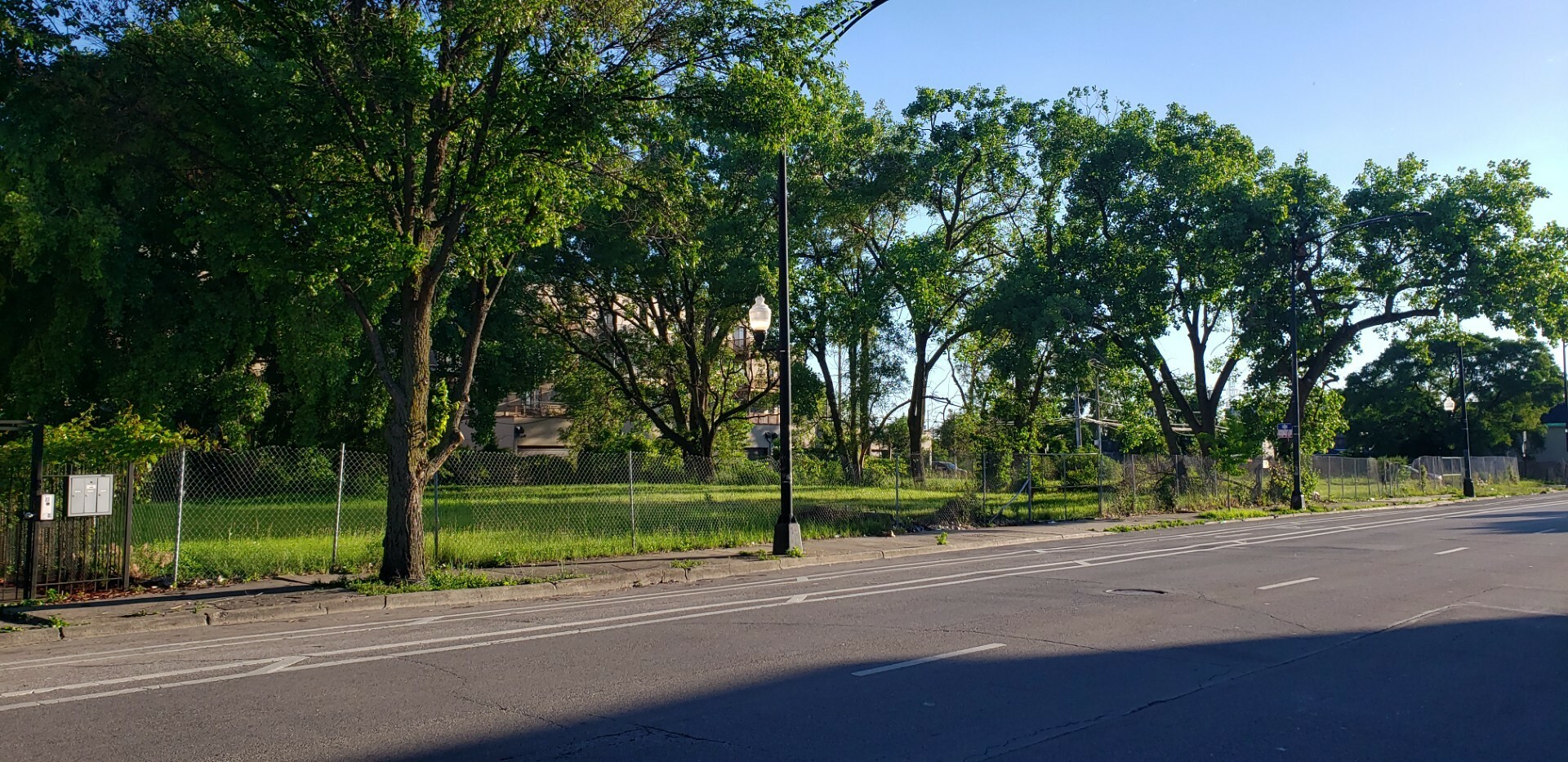 Property Photo:  2443 W Warren Boulevard  IL 60612 