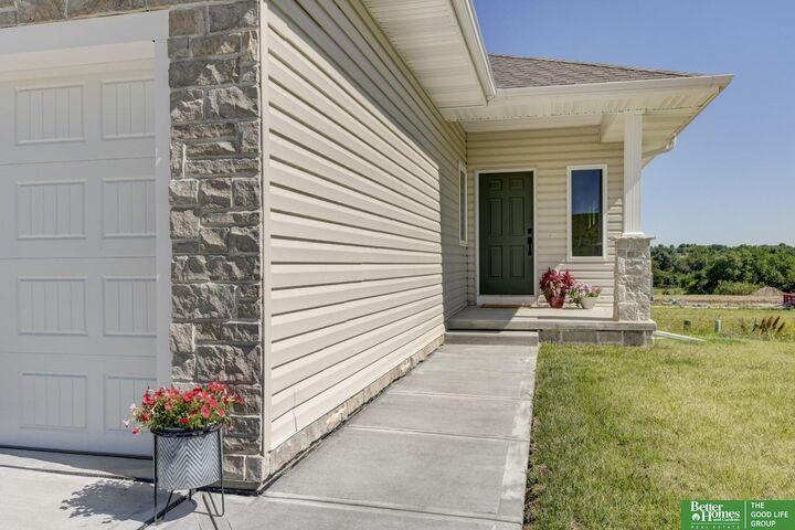 Property Photo:  17656 Robin Drive  NE 68136 
