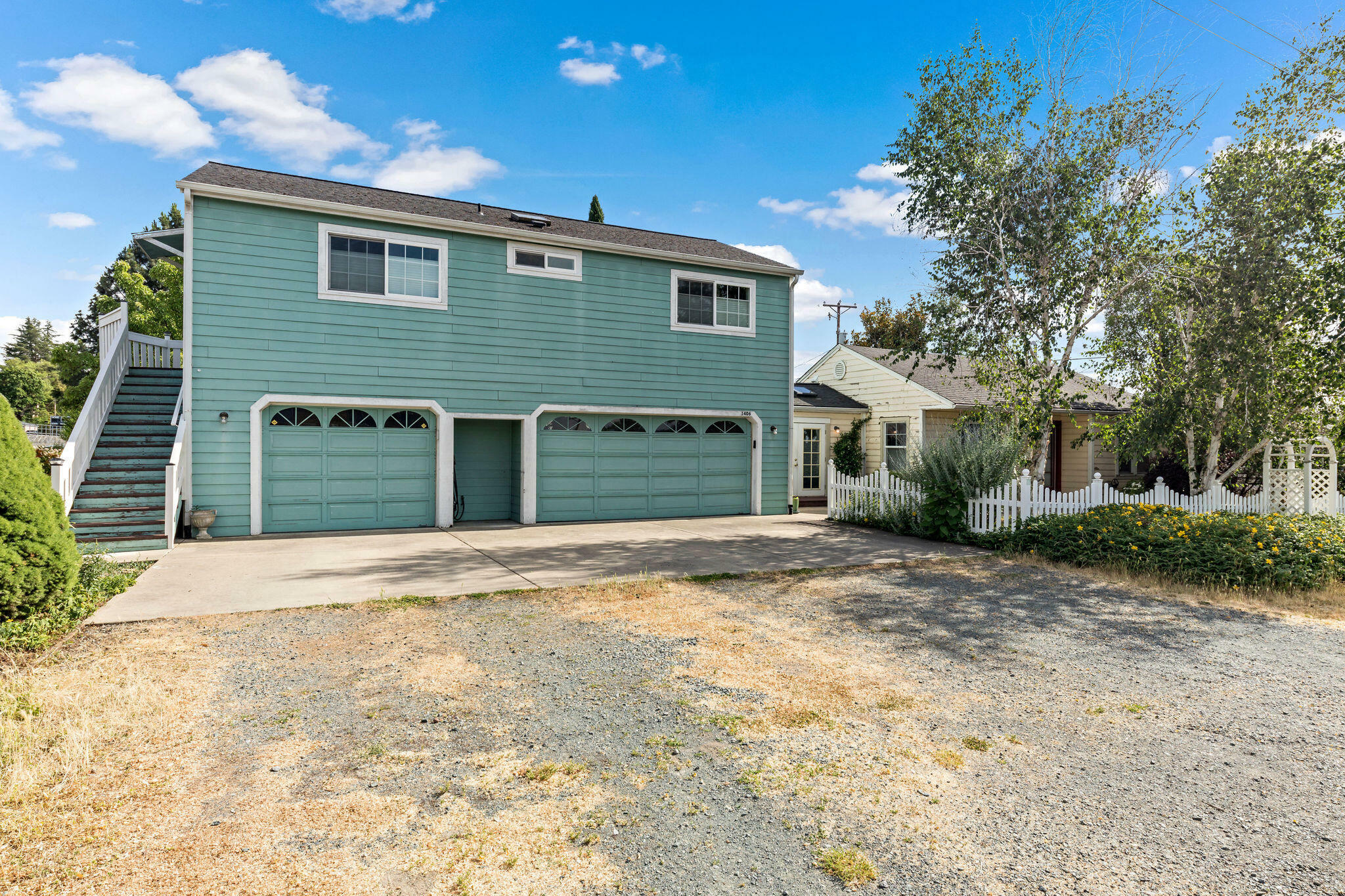 Property Photo:  1406 Saling Avenue  OR 97504 