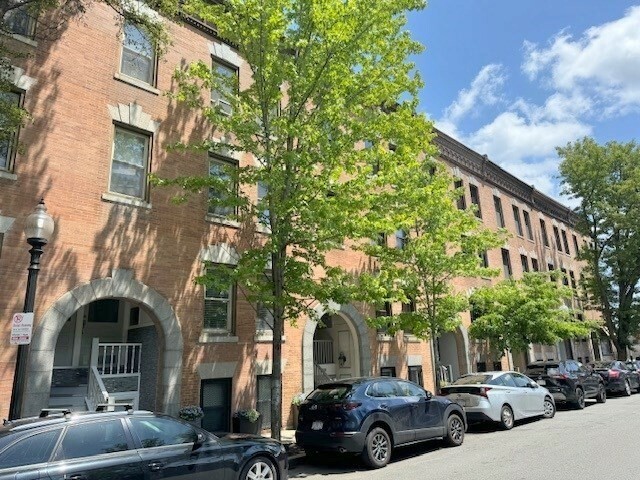 Property Photo: 126 Union Park Street 4 MA 02118