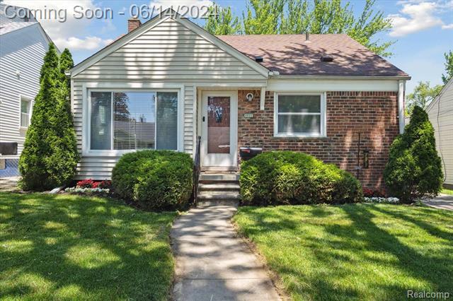 Property Photo:  3306 Ravena Avenue  MI 48073 