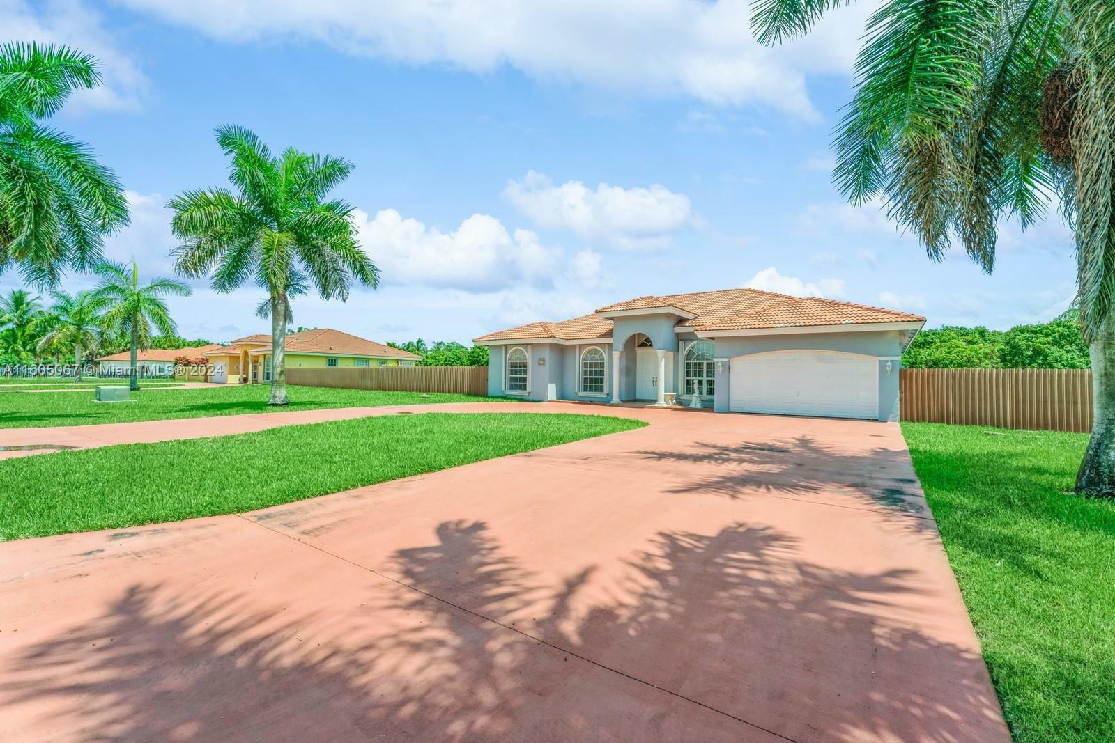 Property Photo: 16963 SW 215th Ter FL 33187