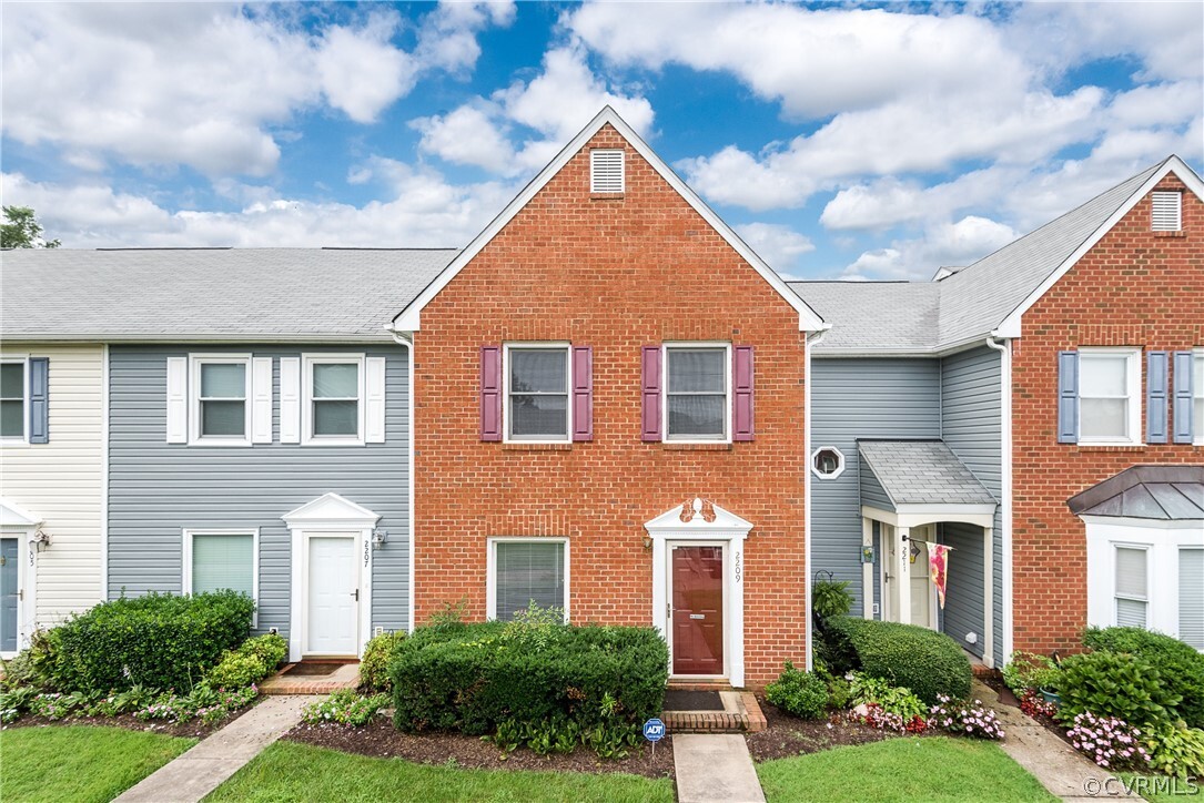 Property Photo: 2209 High Bush Circle VA 23060