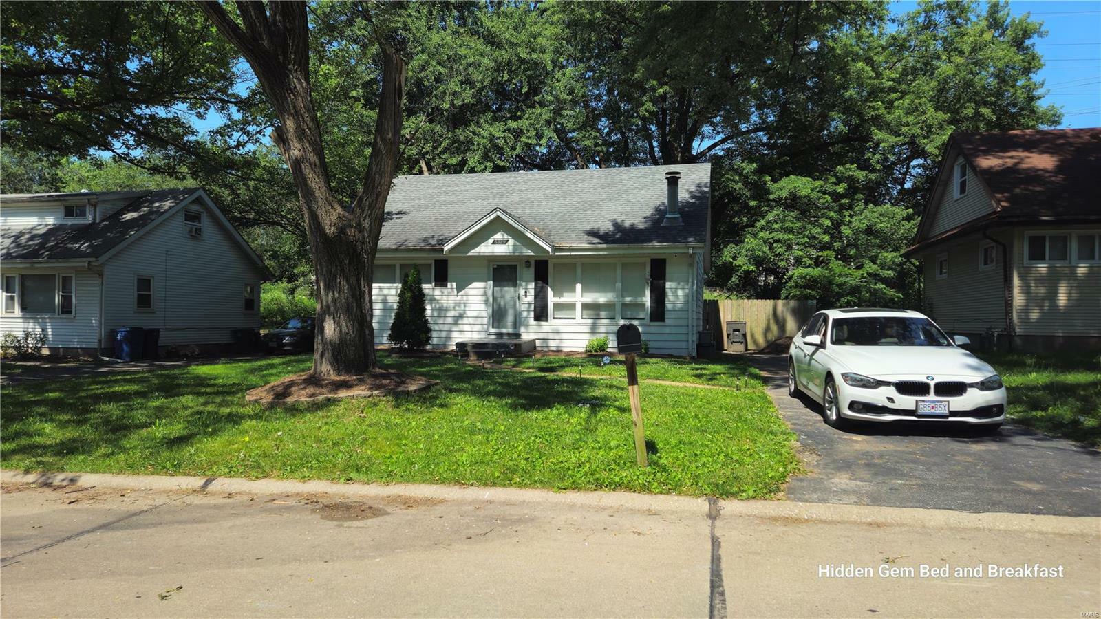 Property Photo:  6929 Berkridge Ct  MO 63042 