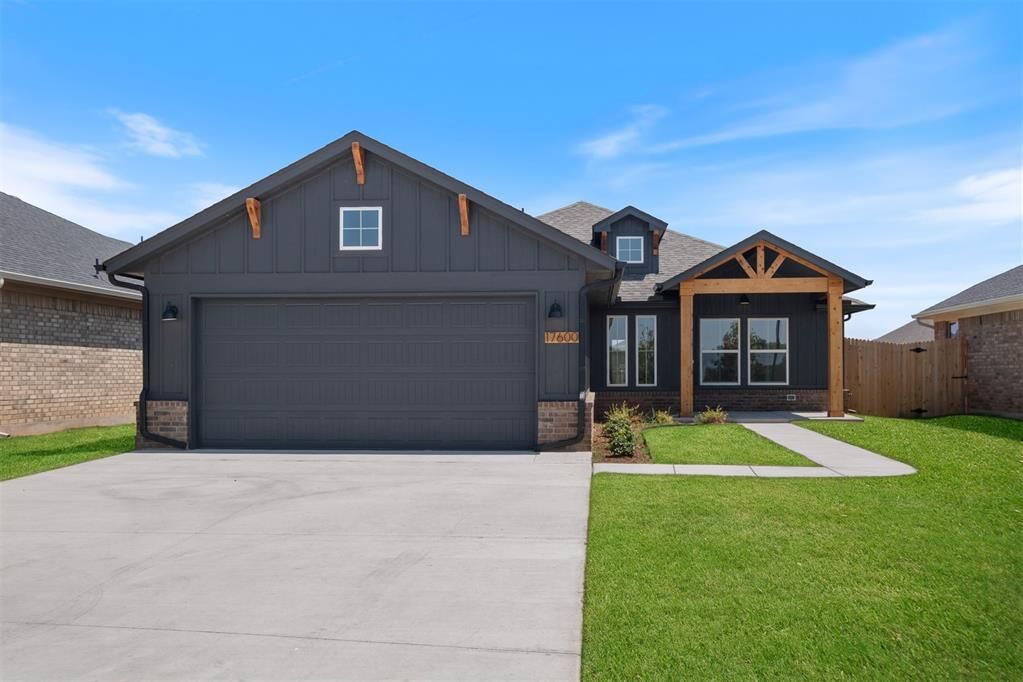 Property Photo: 17600 Moss Farm Road OK 73012