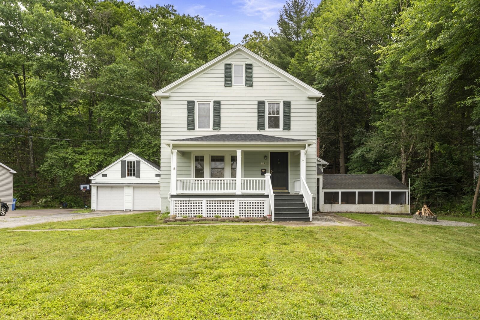 Property Photo:  35 Arnold Place  CT 06360