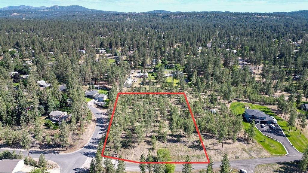 Property Photo: 12321 Quail Run Way WA 99206