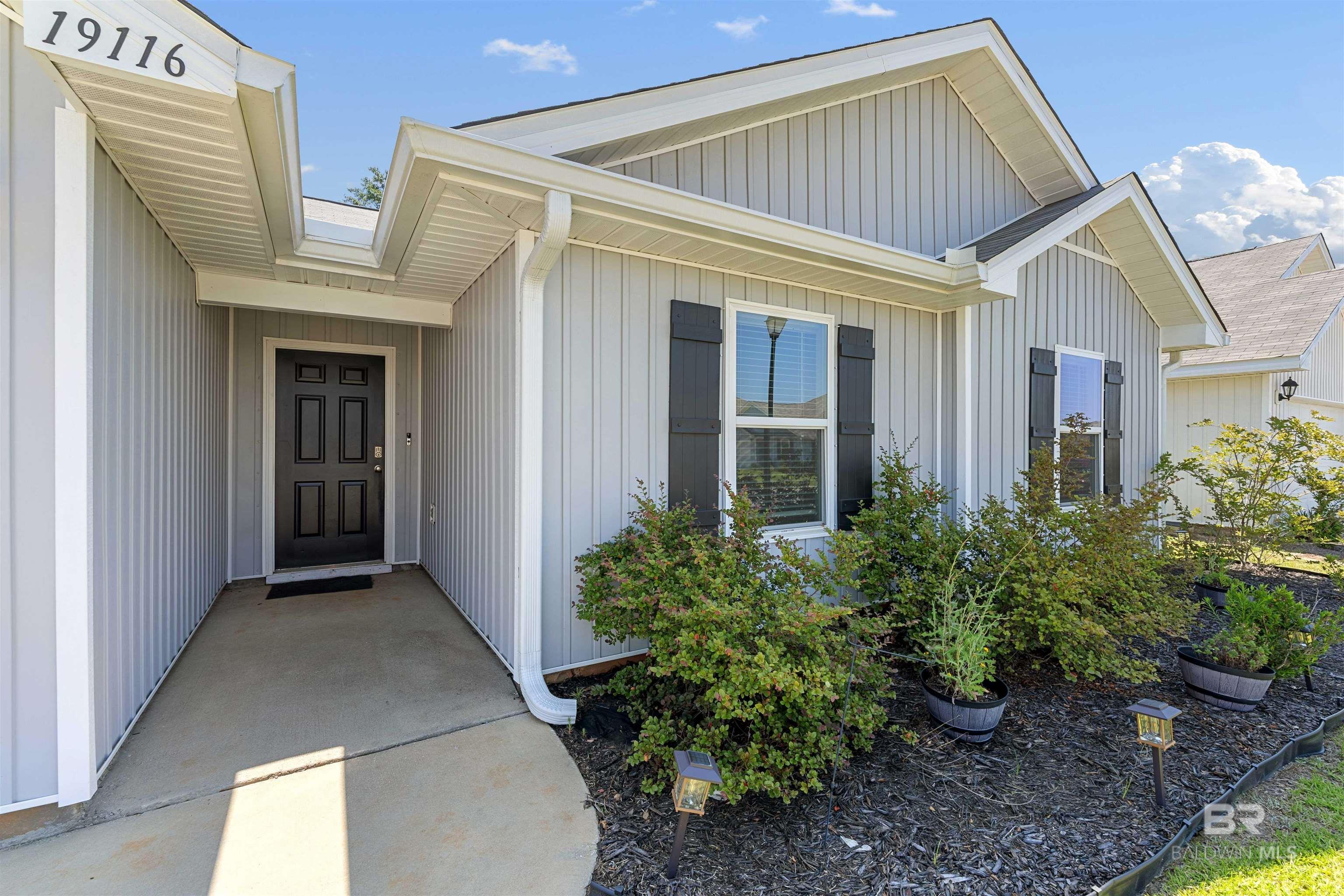 Property Photo: 19116 Chipola Drive AL 36567