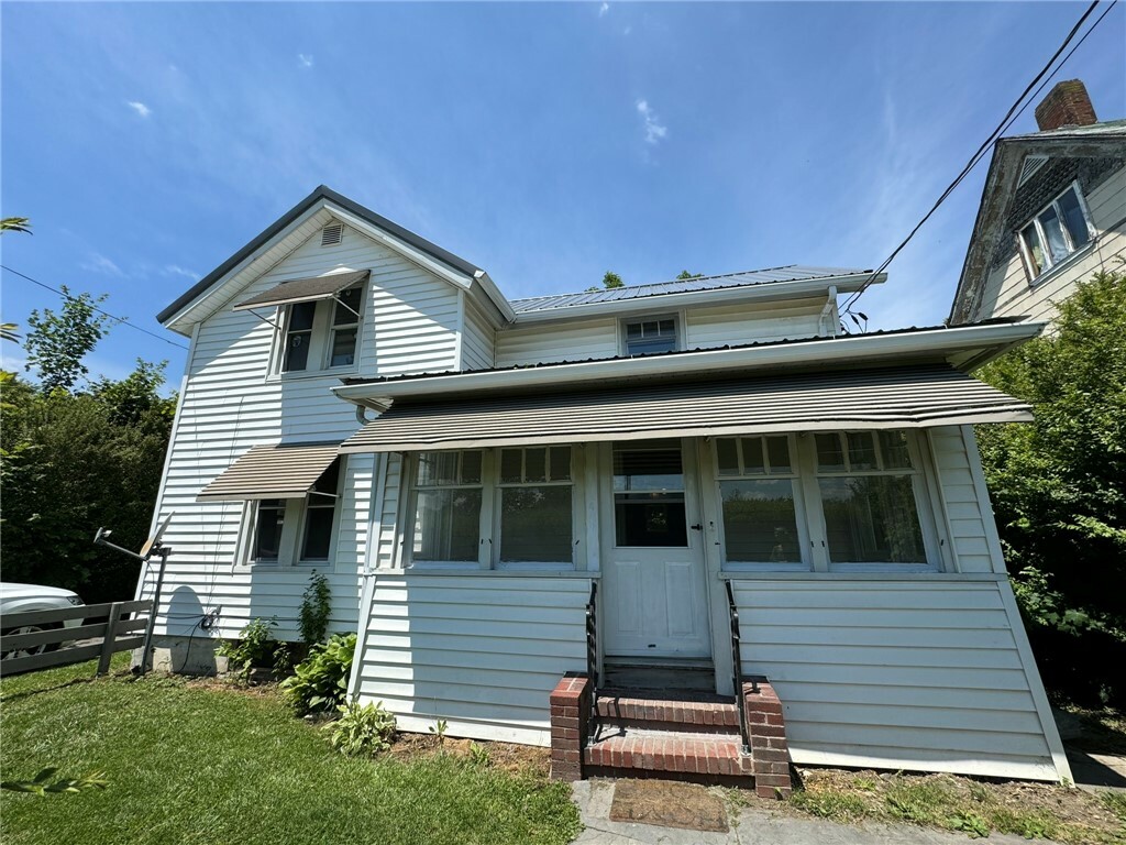 Property Photo:  1409 County Road 132  NY 14521 