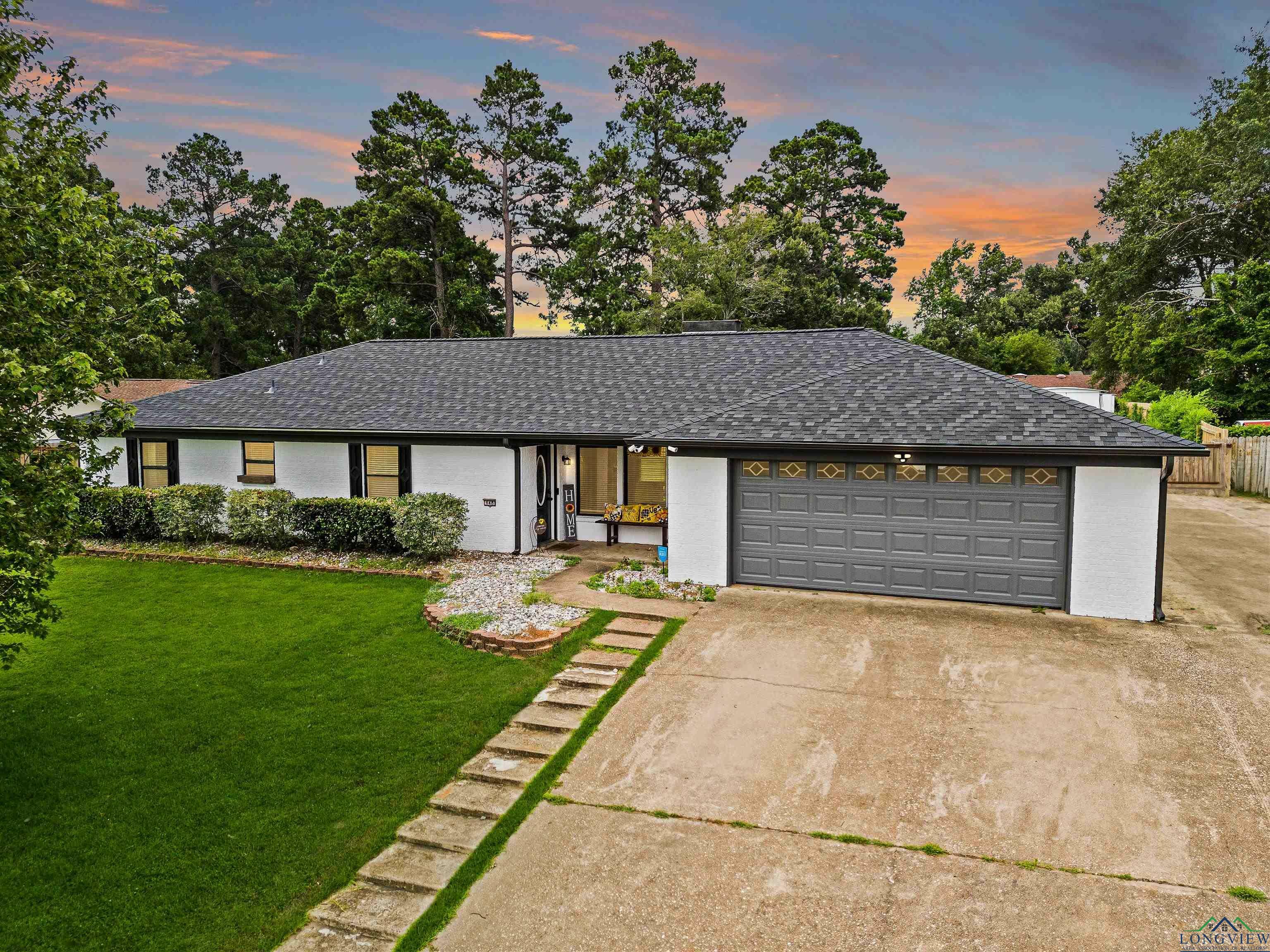 Property Photo:  648 N Hidden Forest  TX 75605 