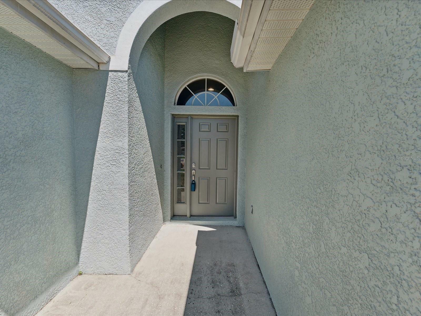 Property Photo:  2752 Big Pine Drive  FL 34691 