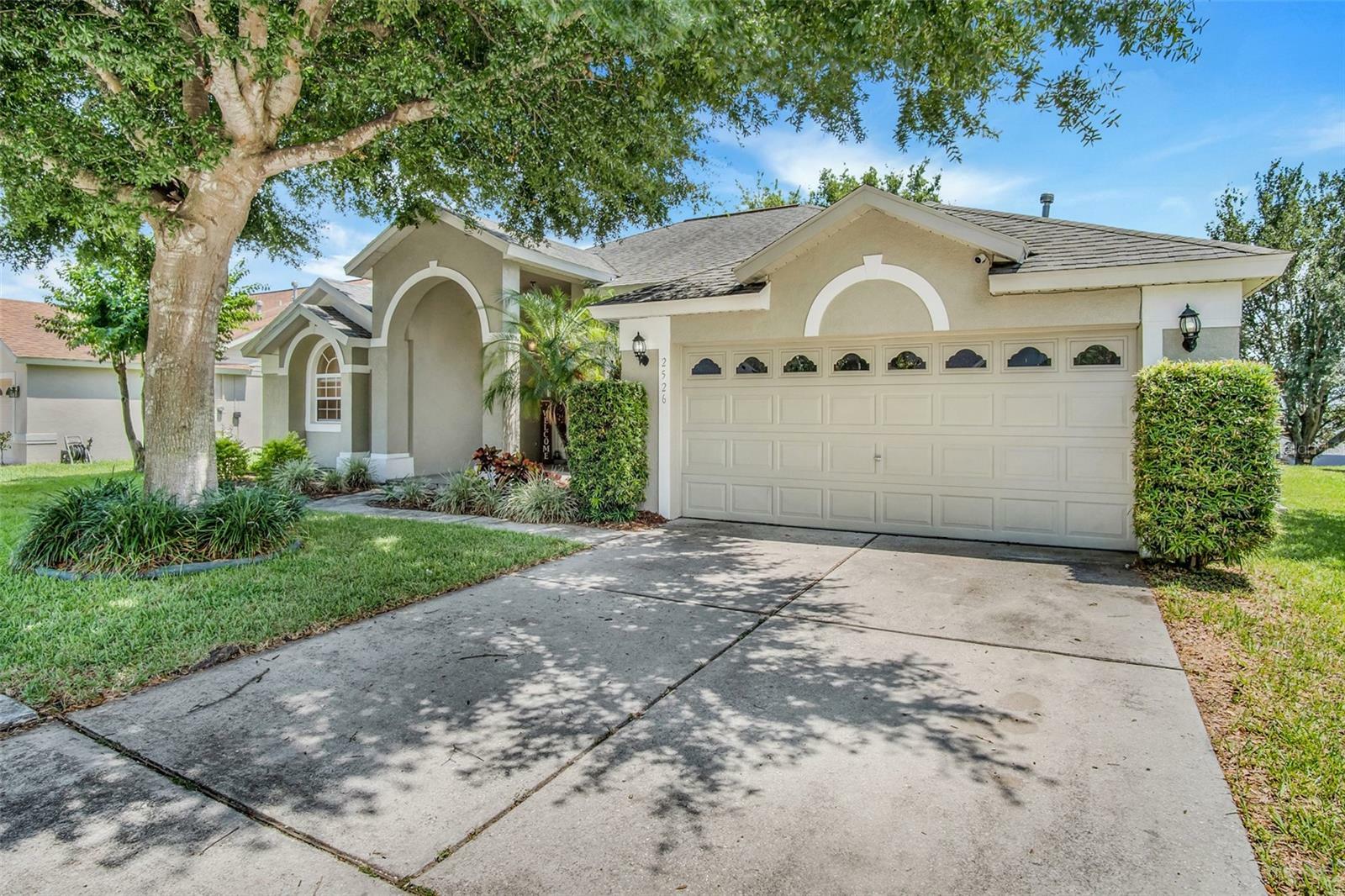 Property Photo:  2526 Holly Berry Circle  FL 34711 