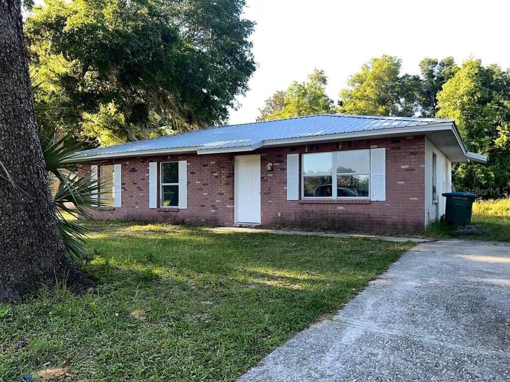 Property Photo:  510 SE 5th Avenue  FL 32626
