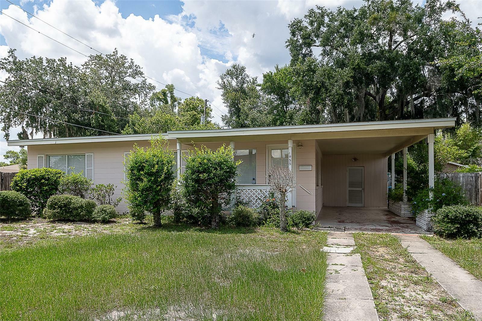 Property Photo: 1955 Dundee Drive FL 32792