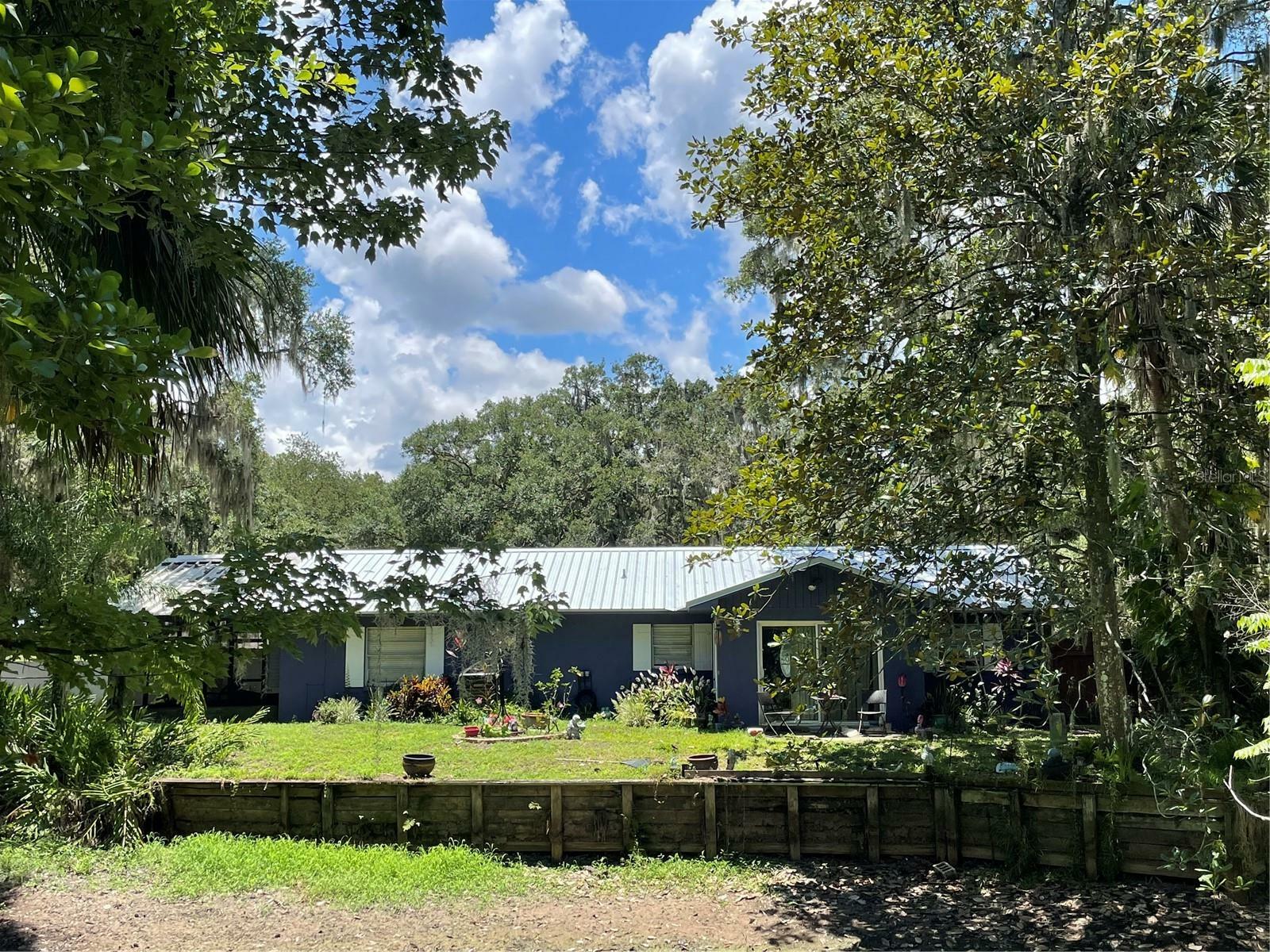 Property Photo:  8004 Turkey Creek Road  FL 33567 