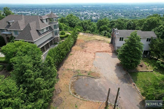 Property Photo:  50 Ridge Road  NJ 07508 