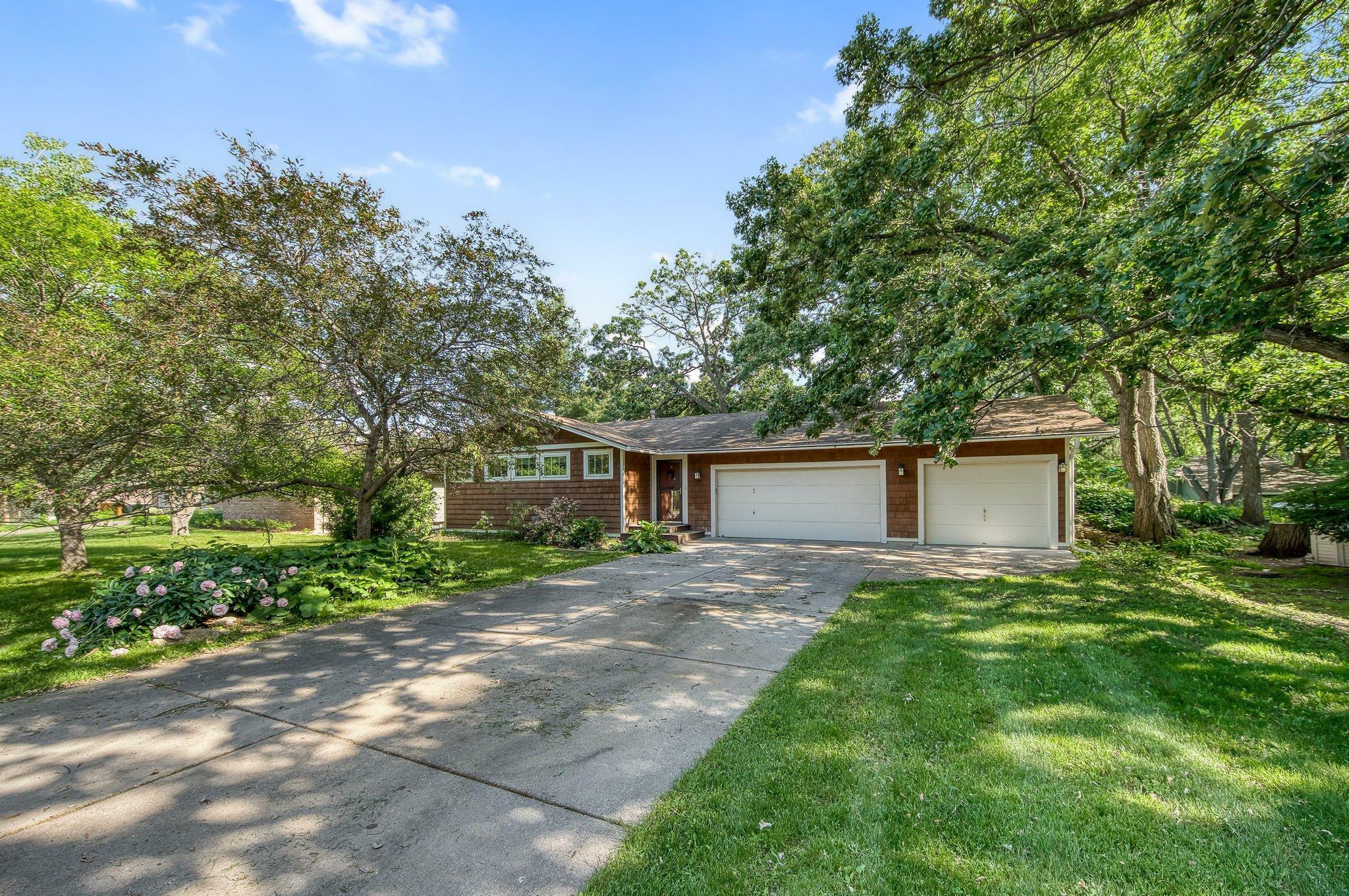 184 Cedar Street  Birchwood Village MN 55110 photo