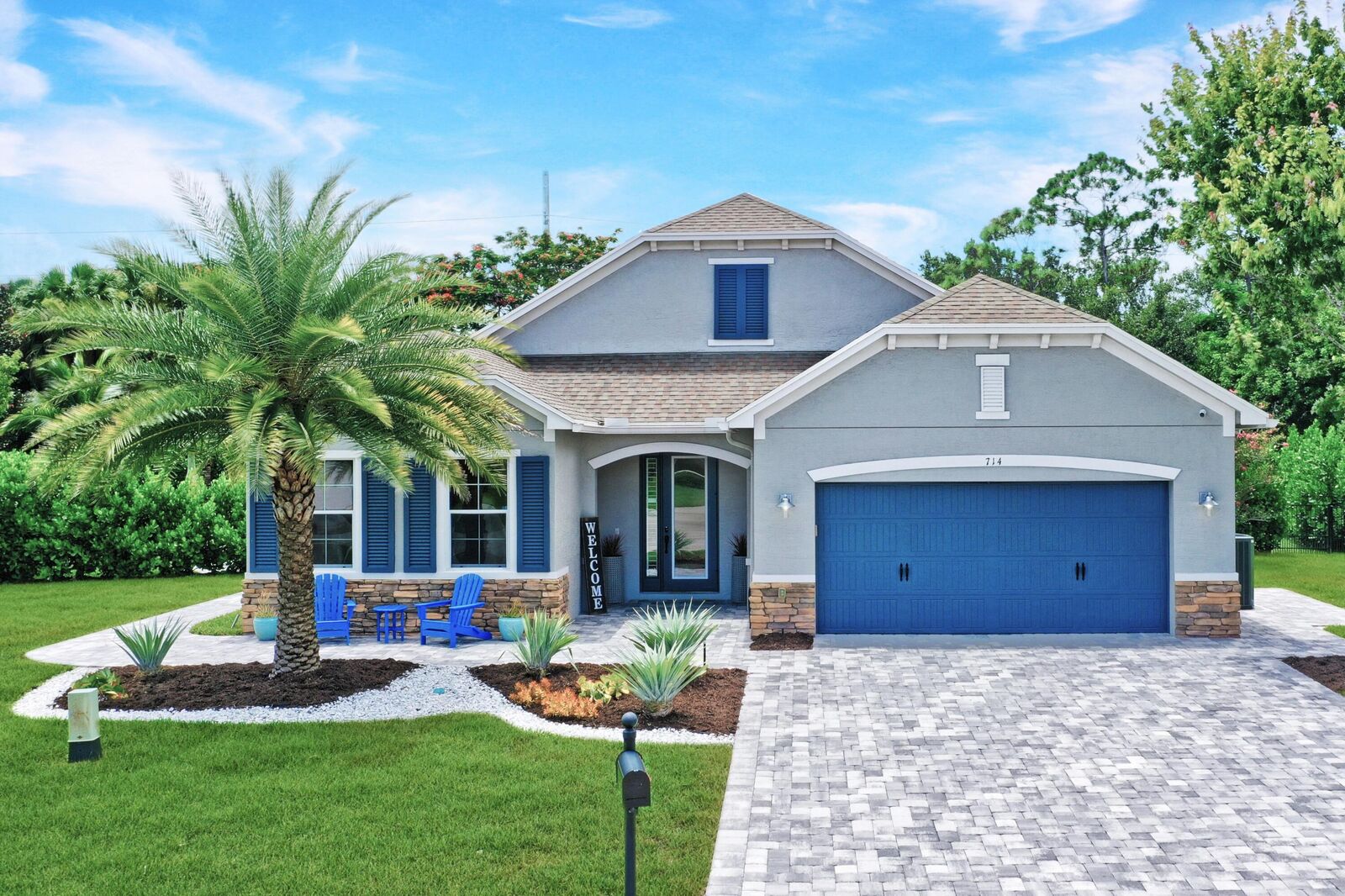 Property Photo: 714 SW Goldshine Court FL 34990