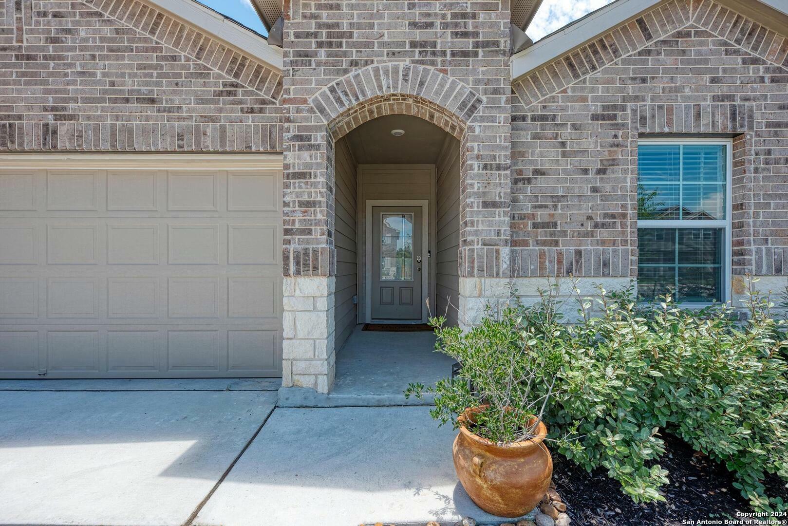 Property Photo:  463 Pebble Creek  TX 78130 