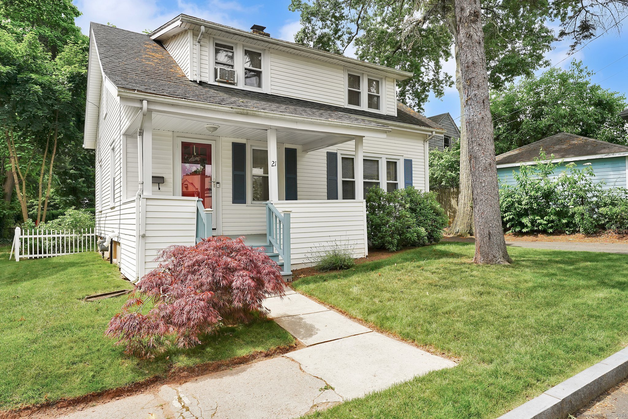 Property Photo: 21 Mitchell Place CT 06119