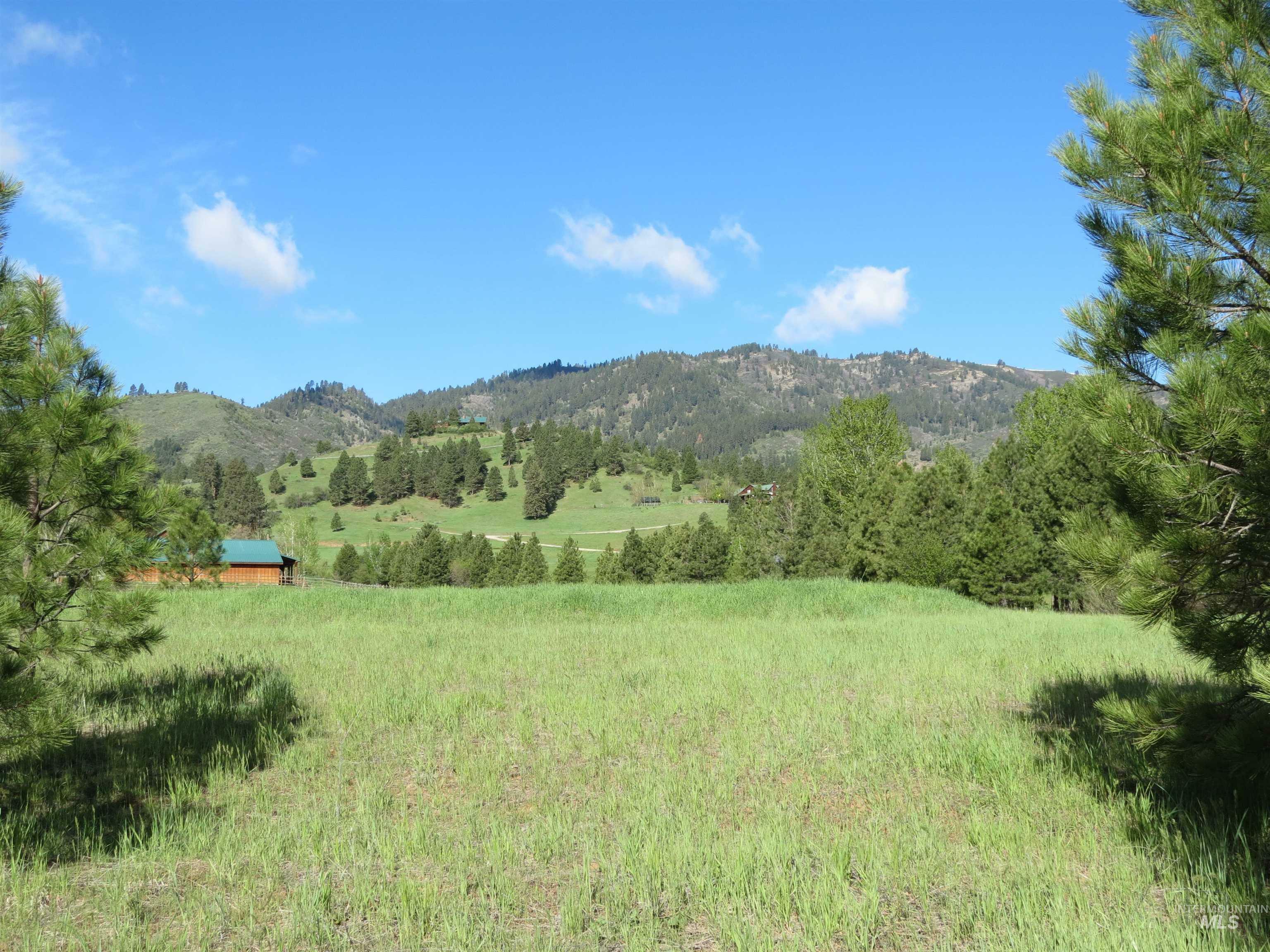 Property Photo:  91 Crosstimber Loop  ID 83622 