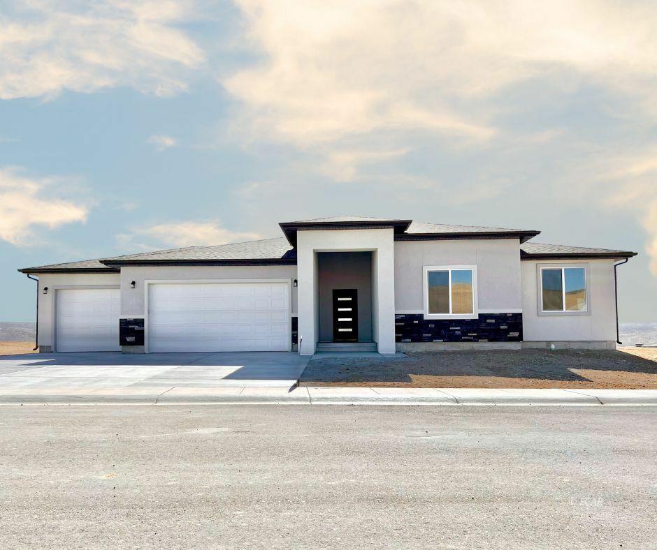 Property Photo:  2678 Mesquite Way  NV 89801 