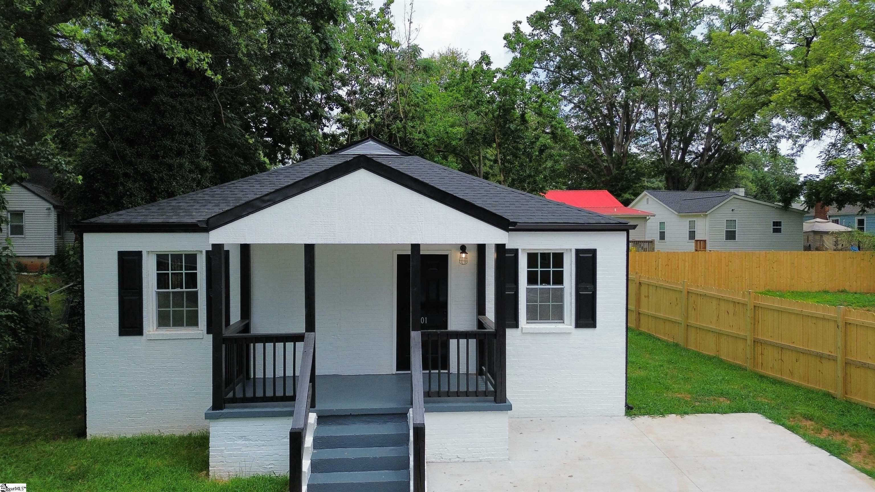 Property Photo: 401 Fair Street SC 29609