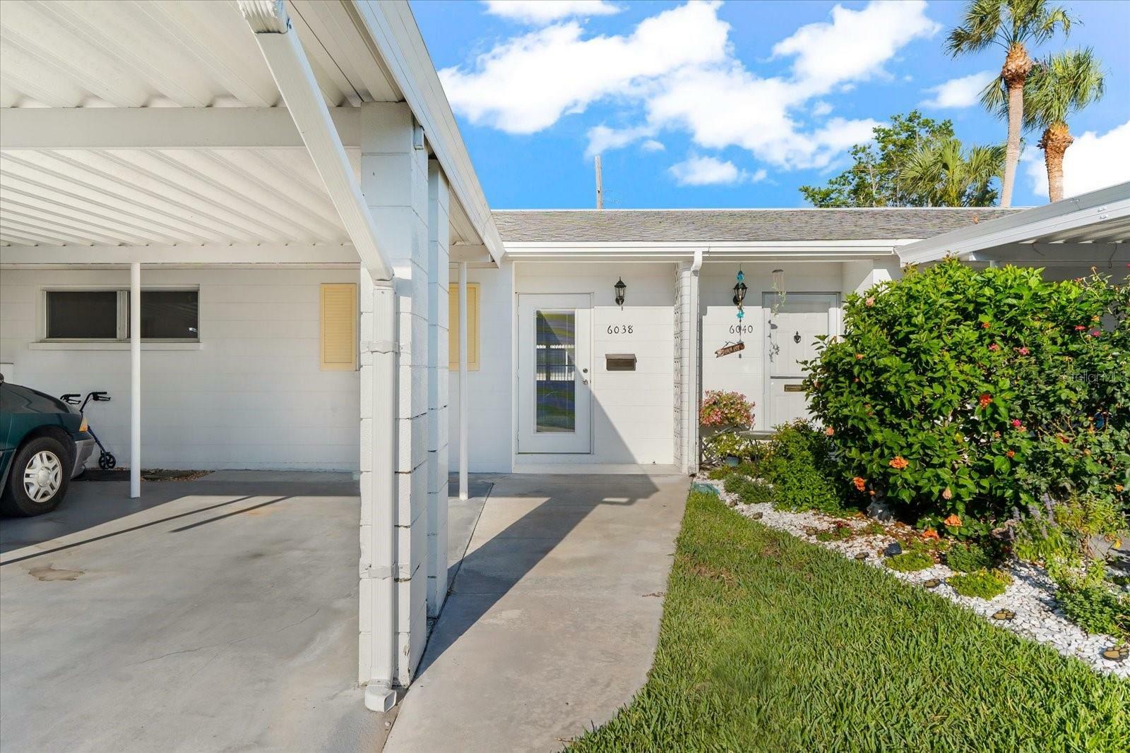 Property Photo:  6038 Lilli Way  FL 34207 