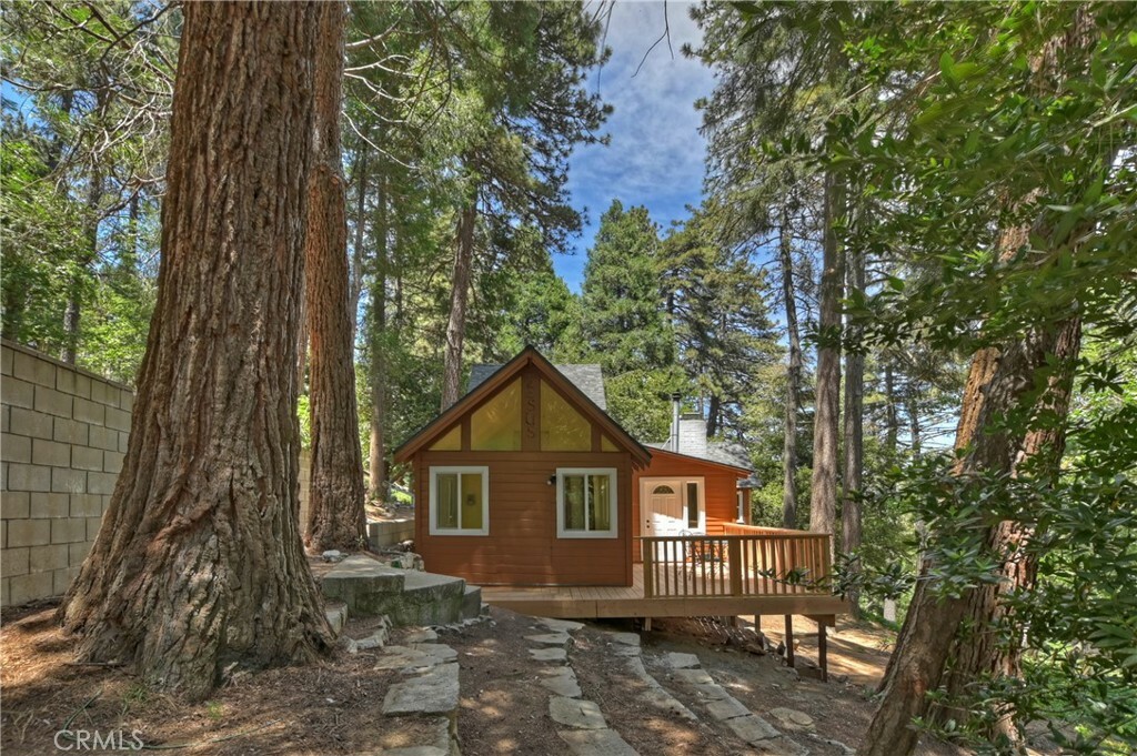 Property Photo:  996 Coulter Pine Road  CA 92325 