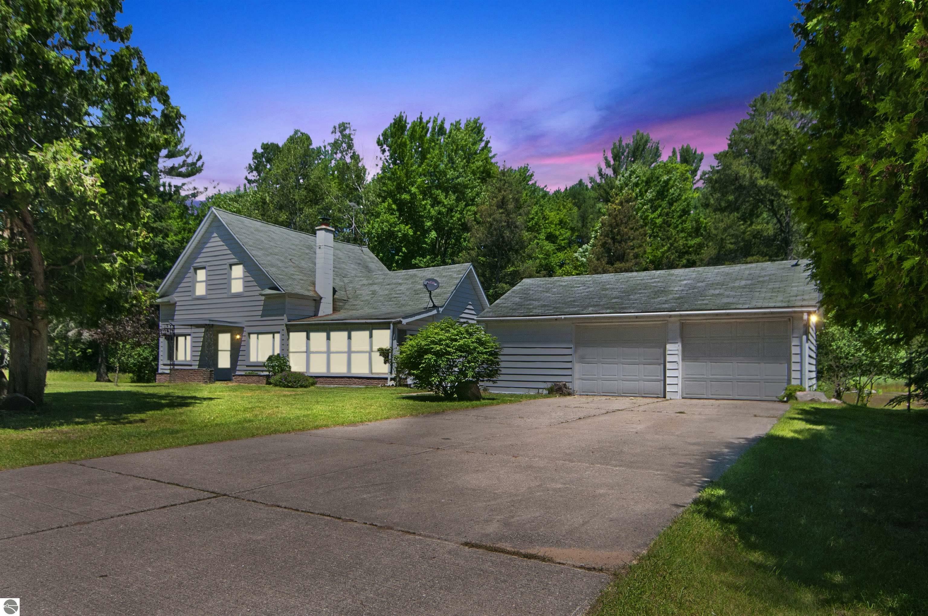 Property Photo:  4521 E 46 Road  MI 49601 