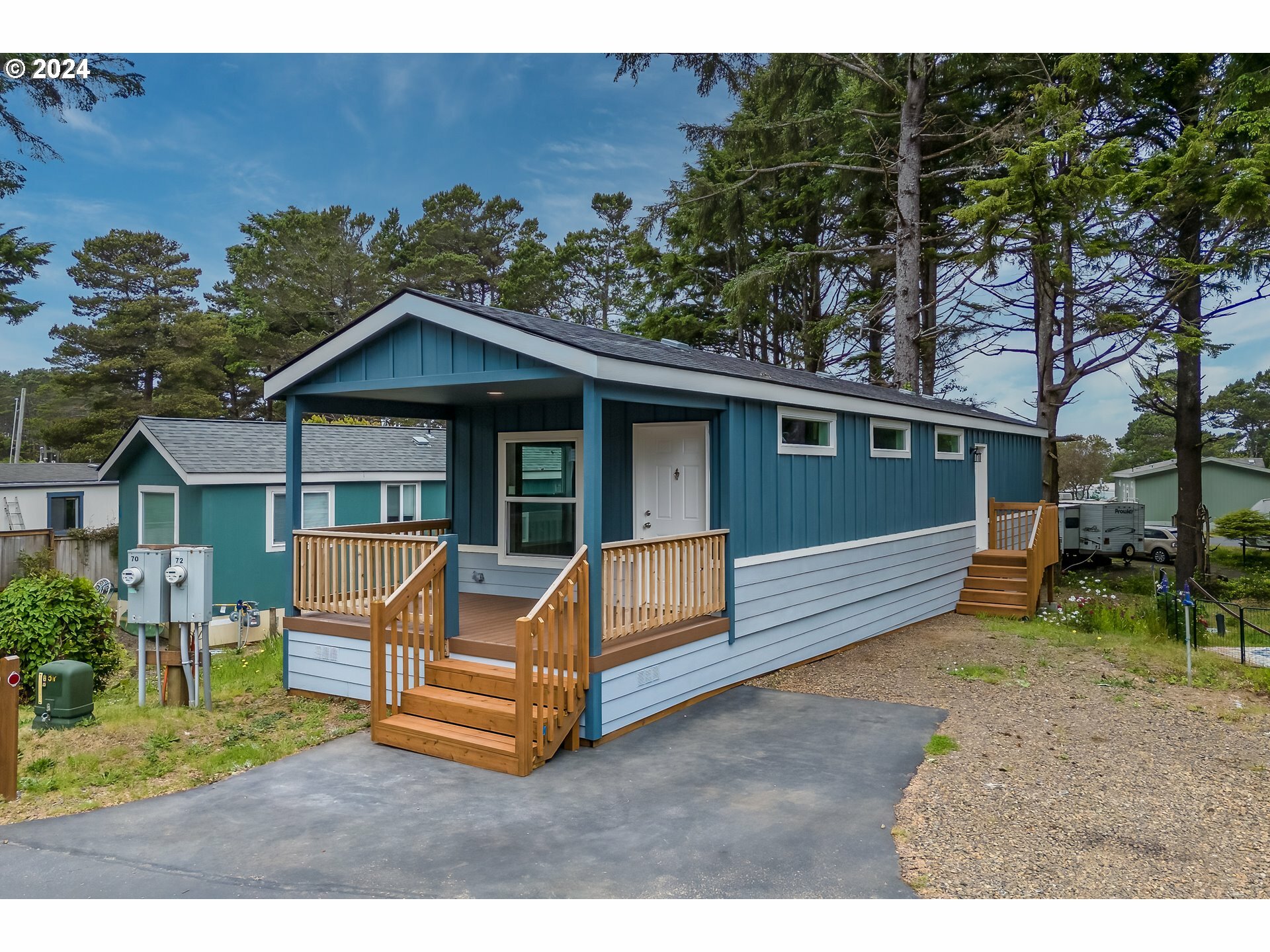 Property Photo: 4875 N Hwy 101 72 OR 97341