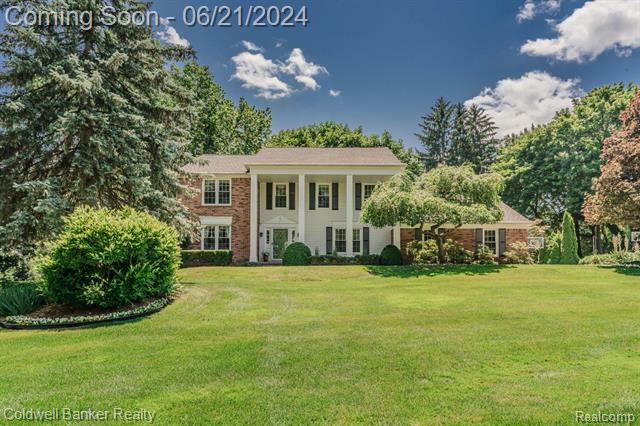 Property Photo: 746 Great Oaks Drive MI 48304