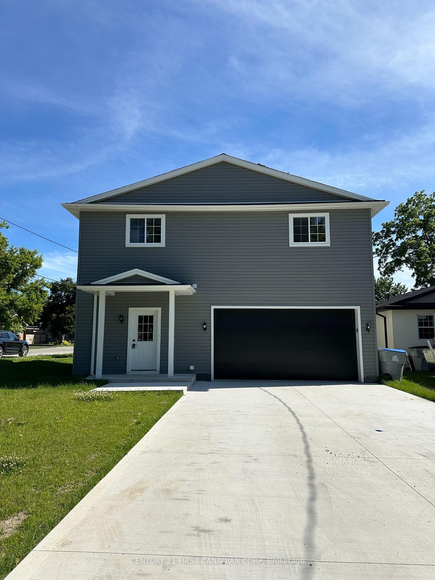 Property Photo:  173 William St  ON N0M 1A0 