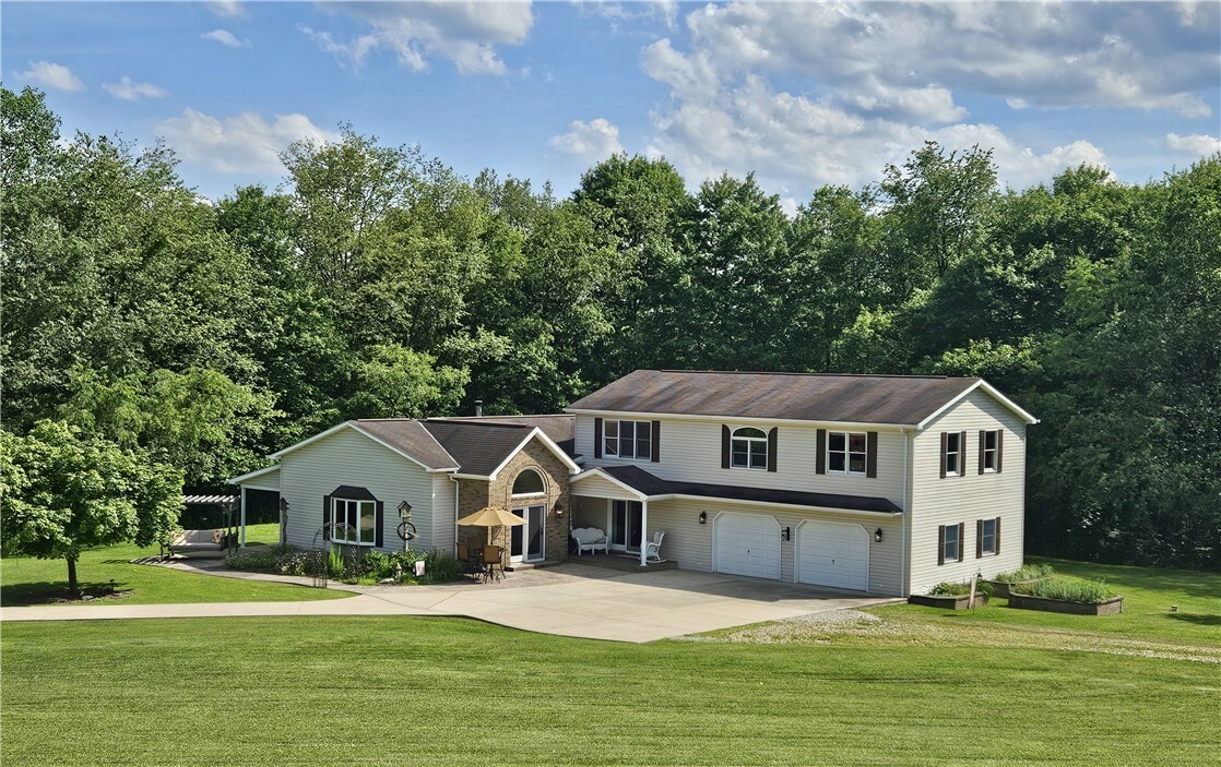 Property Photo: 444 Horseview Rd PA 15748