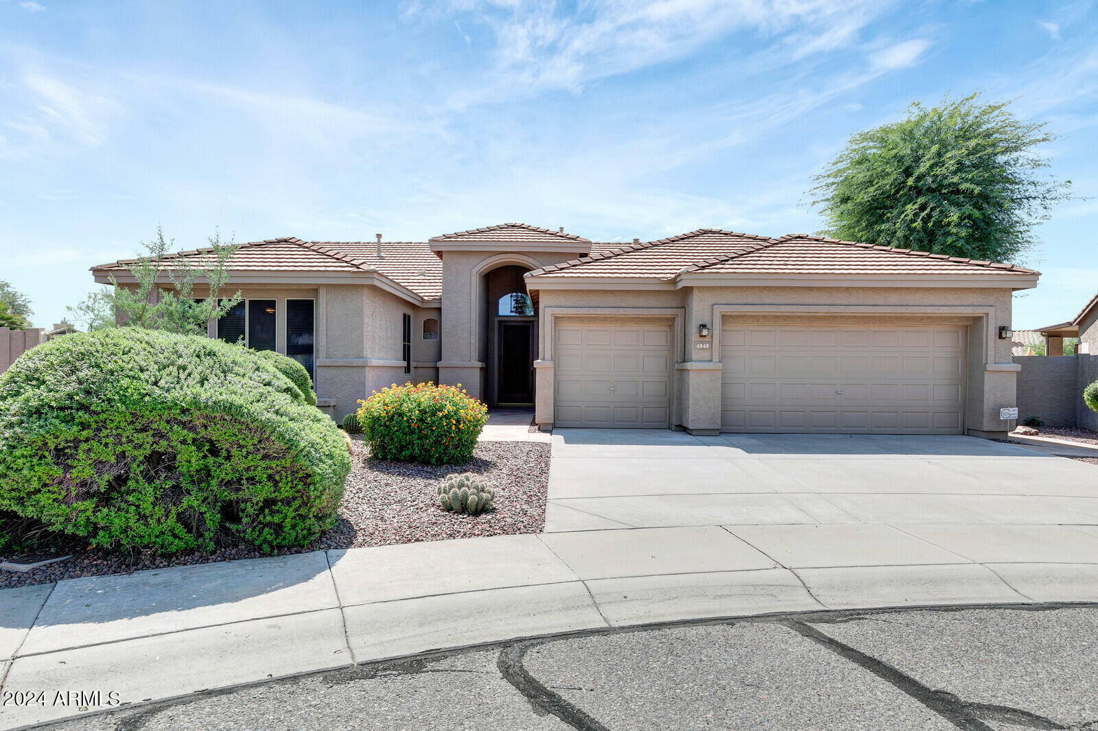 Property Photo:  4343 E Mossman Road  AZ 85050 