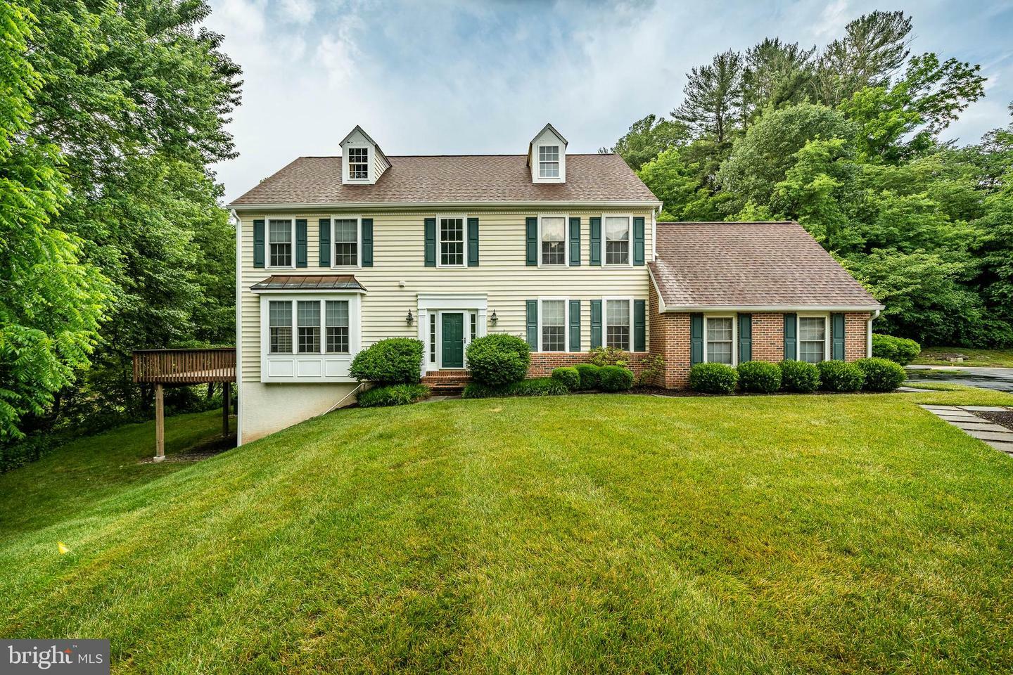 Property Photo: 108 Dundee Mills Lane 71 PA 19086
