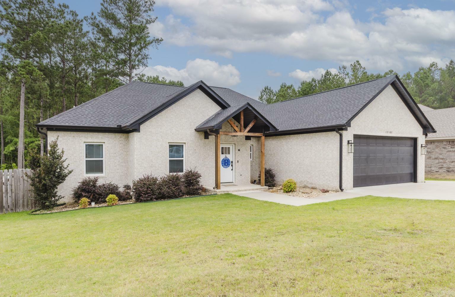 Property Photo:  18588 Parkway Pines Drive  AR 72011 