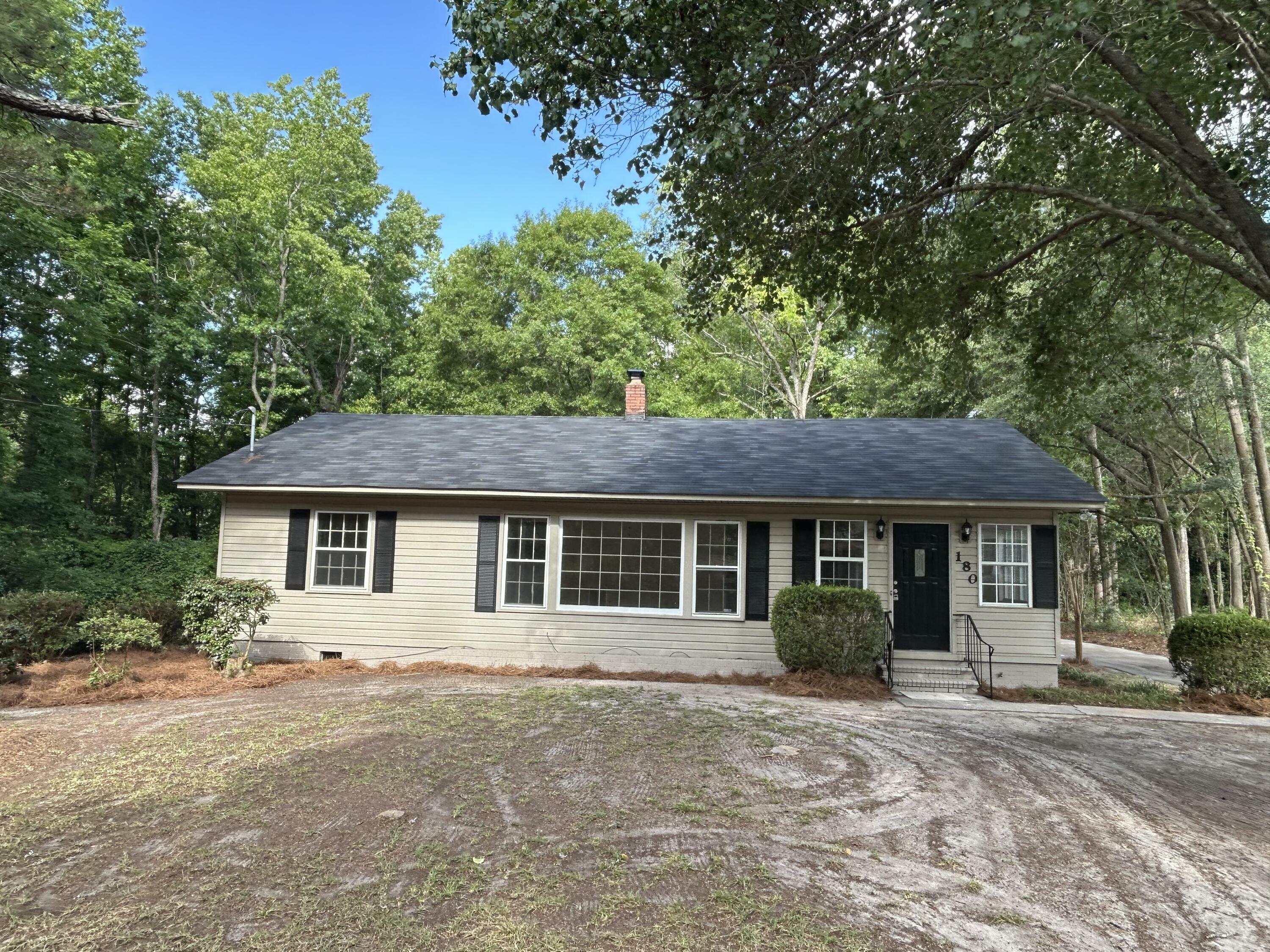 Property Photo:  180 S Easy Street  GA 30823 