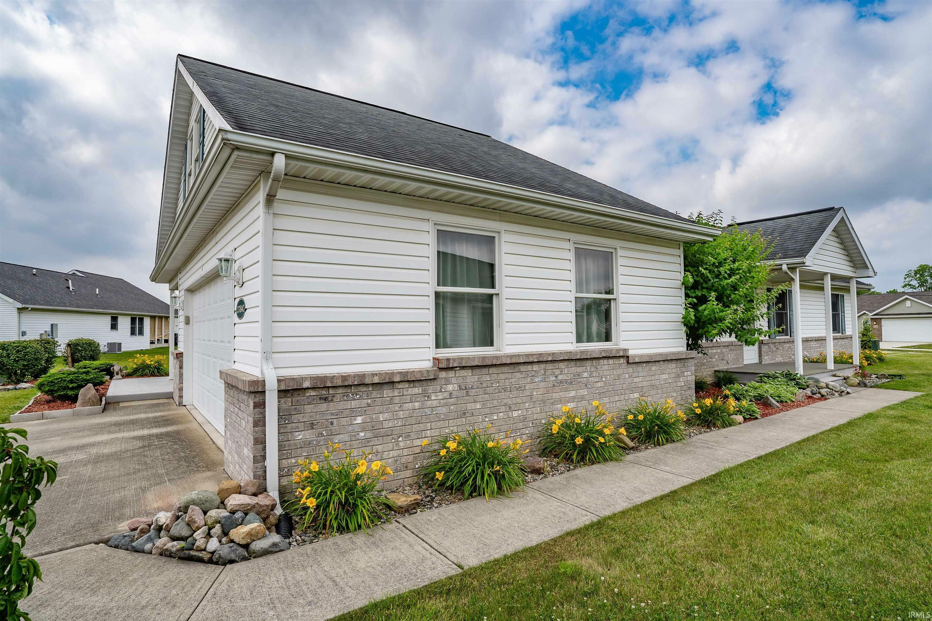 Property Photo:  2784 Turnpointe Boulevard C  IN 46774-2372 