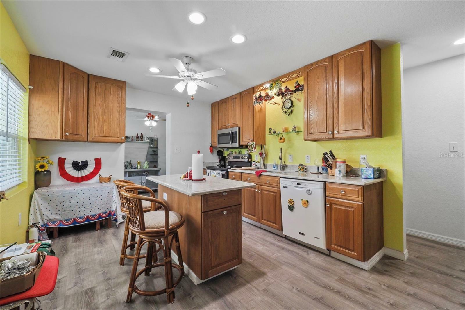 Property Photo: 27437 Dutch Avenue FL 33982