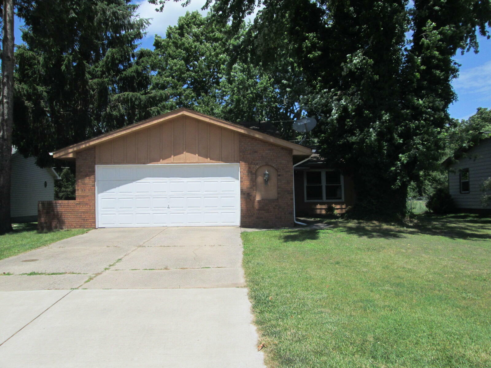 Property Photo:  4633 Vista Drive  MI 49106 